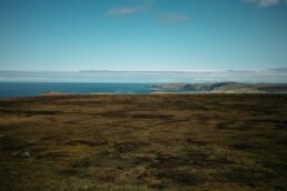 A van road trip in Scotland by French photographer Clément Herbaux and his new Ricoh grIIIx camera. Un road trip en van en Écosse par le photographe français Clément Herbaux et son nouvel appareil photo Ricoh grIIIx