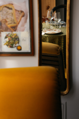 Salle à manger raffinée au restaurant La Maison de l’Horloge Orthez