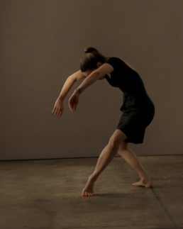 Photo artistique du mouvement en danse contemporaine.