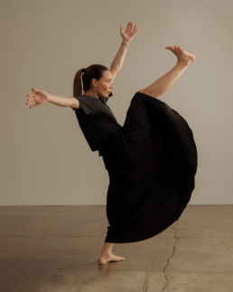Photographie artistique de la danseuse et chorégraphe Cynthia Saint-Marc.
